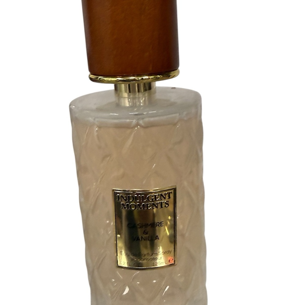 Indulge Cashmere & Vanilla Perfume Bottle